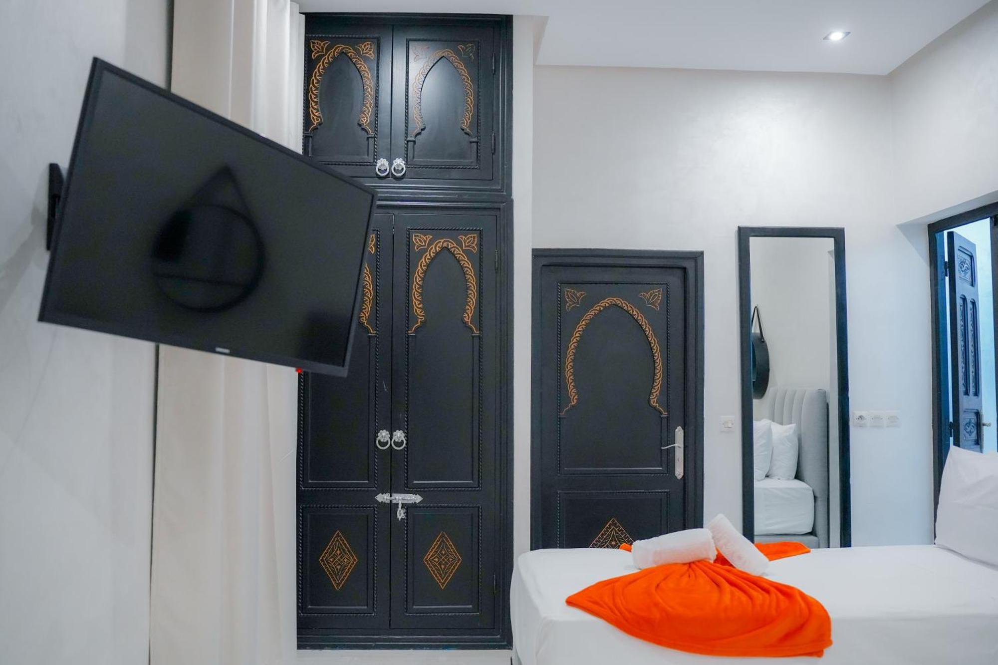 Riad Redwan Douar Caid Layadi ภายนอก รูปภาพ